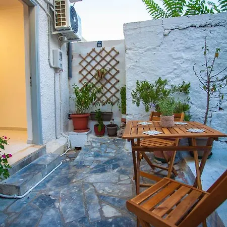 Johns - Venetian Port Apartment